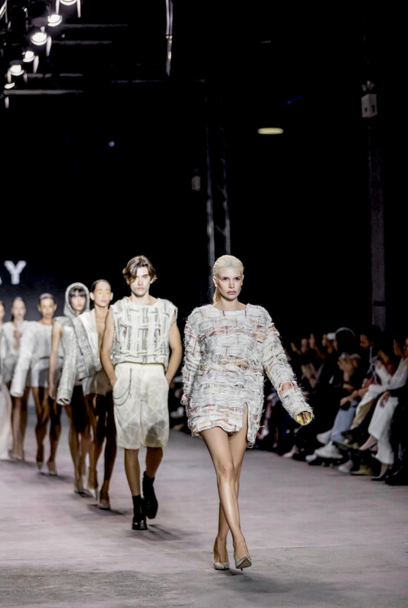 AFW first award winner VICKĀY, athens fashion week best new designer award